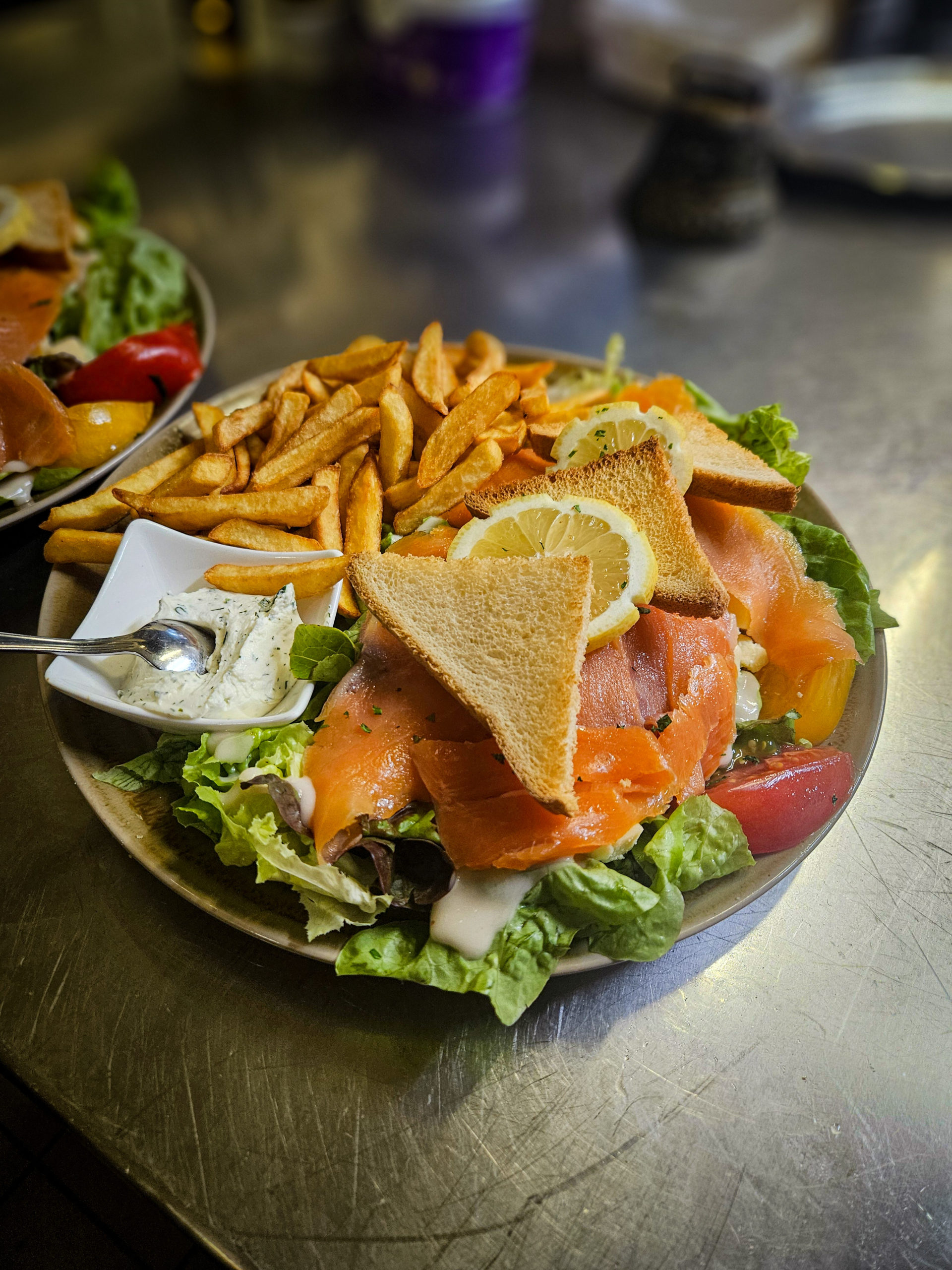 saladedetruitefumé-restaurantpoligny-lesplatanes